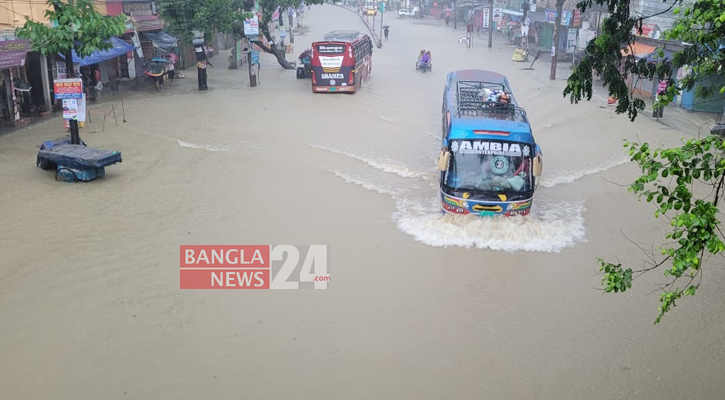 সিলেটের সড়কগুলো যেন একেকটি নদী!